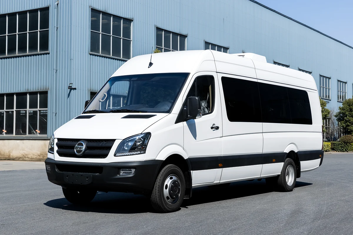 White TOURWAY T8 commercial vehicle